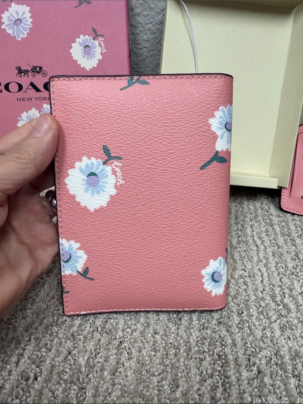 Coach Pink Floral Passport Cover & Luggage Tag Gift Set - Picture 5 of 6